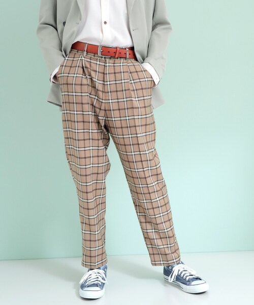 EMMA CLOTHES(エマクローズ)の「TRストレッチスーツ地 ワンタック セミワイド テーパードアンクルパンツ(その他パンツ・メンズ・ブラック/グレー/ブラウン/ベージュ/グリーン/ブルー・XS/S/M/L/XL)」の4枚目の写真
