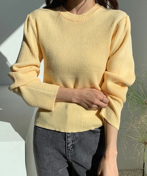 DHOLIC（ディーホリック）の「ギャザースリーブニット（ニット/セーター・レディース・ホワイト/イエロー/ピンク/ブルー/その他・FREE）」の3枚目の写真