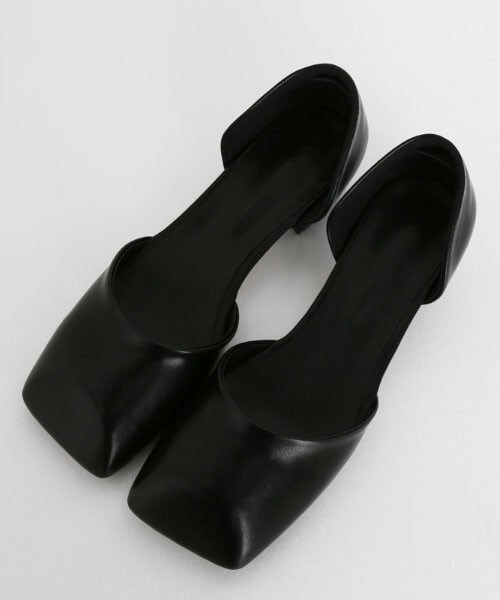 DHOLIC（ディーホリック）の「スクエアサイドオープンシューズ（パンプス・レディース・ベージュ/ブラック・230/235/240/245/250）」の2枚目の写真