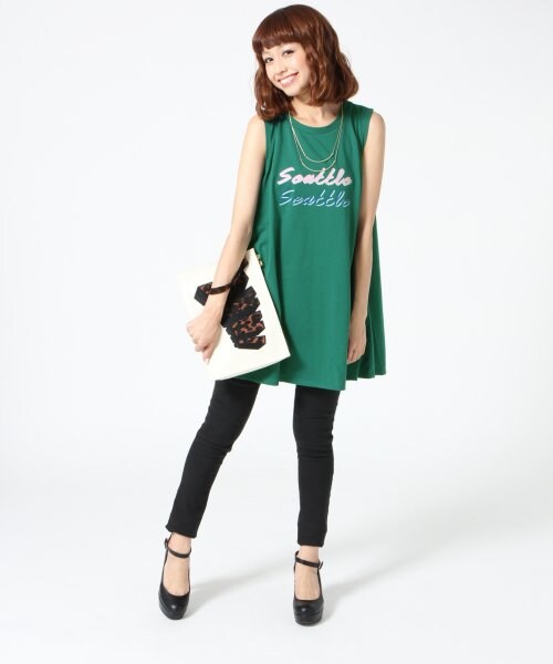 Heather(ヘザー)の「ロゴプリントチュニックノースリーブ(トップス・レディース・ホワイト/レッド/グリーン・F)」の7枚目の写真