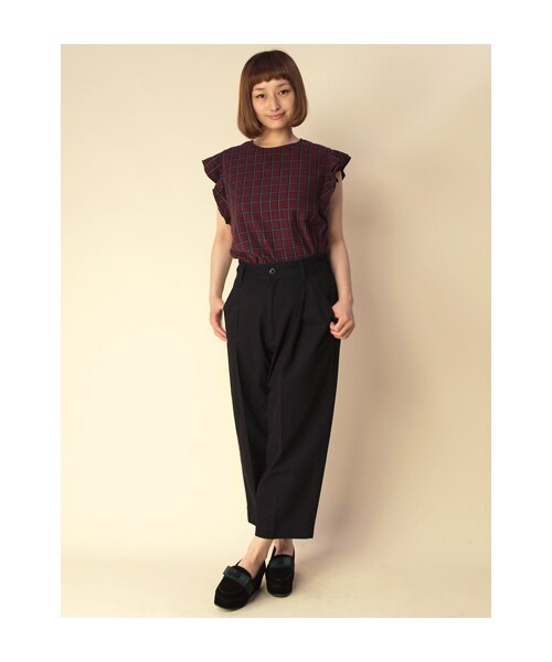 w closet（ダブルクローゼット）の「【A/W】コットンツイル8分丈ワイドクロップドタックパンツ（パンツ・レディース・ベージュ/ブラック・FREE）」の10枚目の写真