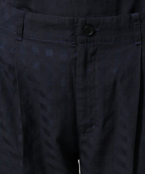 GLOBAL WORK（グローバルワーク）の「シアーチェックアンクルパンツ（パンツ・レディース・ホワイト05/ネイビー88・Ｍ/Ｌ）」の7枚目の写真