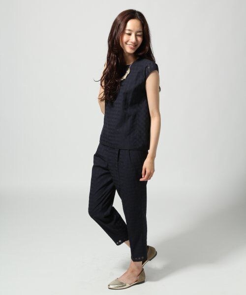 GLOBAL WORK（グローバルワーク）の「シアーチェックアンクルパンツ（パンツ・レディース・ホワイト05/ネイビー88・Ｍ/Ｌ）」の4枚目の写真