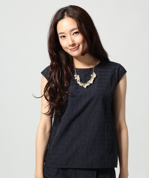 GLOBAL WORK（グローバルワーク）の「シアーチェックブラウス／フレンチスリーブ（トップス・レディース・ホワイト05/ネイビー88・Ｍ/Ｌ）」の2枚目の写真