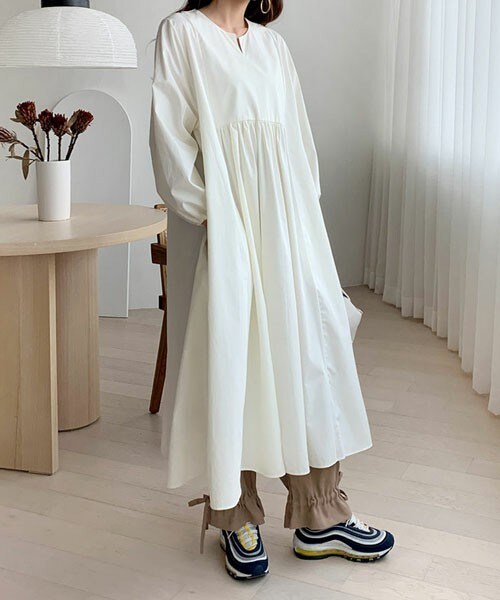 DHOLIC（ディーホリック）の「フレアギャザーワンピース（ワンピース・レディース・ピンク/ホワイト/ブルー・FREE）」の2枚目の写真