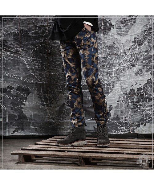 ROMANTIC CROWN（ロマンティッククラウン）の「WORLD MAP CAMO OUT POCKET PANTS（その他・メンズ・BEI・S/M/L/XL）」の4枚目の写真