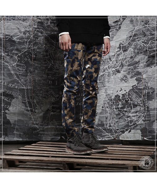 ROMANTIC CROWN（ロマンティッククラウン）の「WORLD MAP CAMO OUT POCKET PANTS（その他・メンズ・BEI・S/M/L/XL）」の5枚目の写真