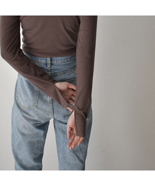 Lavish Gate（ラヴィッシュゲート）の「nh-tops-07002　バックオープン　リブ スリットスリーブ カットソ－　アイボリー　グレージュ　ダスティパープル　モカブラウン（Tシャツ/カットソー・レディース・その他）」の6枚目の写真