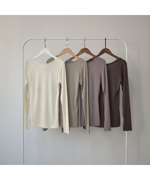 Lavish Gate（ラヴィッシュゲート）の「nh-tops-07002　バックオープン　リブ スリットスリーブ カットソ－　アイボリー　グレージュ　ダスティパープル　モカブラウン（Tシャツ/カットソー・レディース・その他）」の14枚目の写真