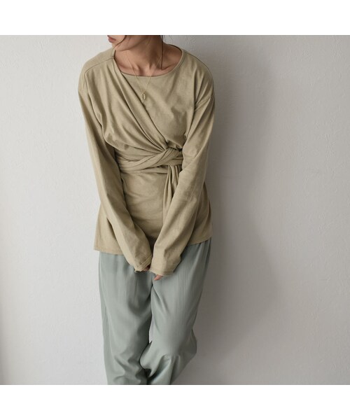 Lavish Gate（ラヴィッシュゲート）の「nh-tops-04028　日本製　ワンショルダーラップ　 ロング Tシャツ　エクリュ　カーキベージュ（Tシャツ/カットソー・レディース・その他）」の8枚目の写真