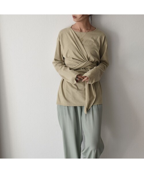 Lavish Gate（ラヴィッシュゲート）の「nh-tops-04028　日本製　ワンショルダーラップ　 ロング Tシャツ　エクリュ　カーキベージュ（Tシャツ/カットソー・レディース・その他）」の5枚目の写真