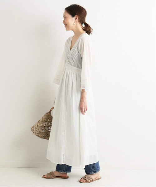 ☆新品タグ付き☆ SLOBE IENA レースVネックワンピース SLOBE IENA（スローブイエナ）の「マニーレースVネックロング