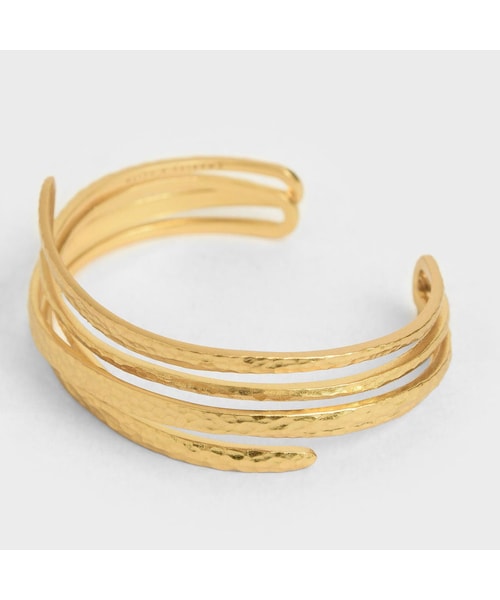 CHARLES & KEITH(チャールズ & キース)の「【2020 SPRING 新作】ハンマード カフブレスレット / Hammered Cuff Bracelet (Brush Gold)(アクセサリー・レディース・Brush Gold・R/FREE)」の3枚目の写真