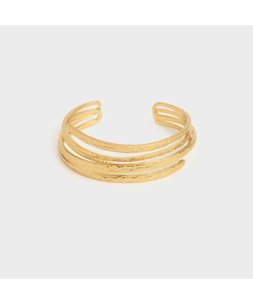 CHARLES & KEITH(チャールズ & キース)の「【2020 SPRING 新作】ハンマード カフブレスレット / Hammered Cuff Bracelet (Brush Gold)(アクセサリー・レディース・Brush Gold・R/FREE)」の1枚目の写真