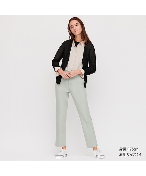 UNIQLO（ユニクロ）の「ライトVネックカーディガン（長袖）（カーディガン/ボレロ・レディース・LIGHT BLUE 60/YELLOW 45/LIGHT GRAY 02/BLACK 09/BEIGE 31/OFF WHITE 01/NAVY 69/ORANGE 26・XXL/XL/XS/M/S/3XL/L）」の3枚目の写真