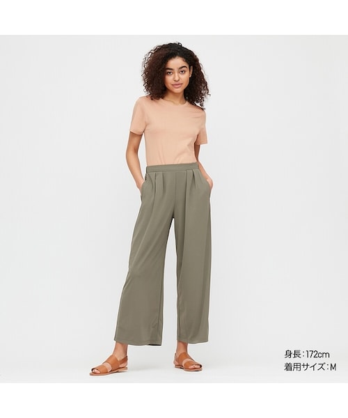 UNIQLO（ユニクロ）の「クレープジャージーワイドパンツ（その他パンツ・レディース・BEIGE 31/BLACK 09/OLIVE 56/BLUE 62/NATURAL 30・S/L/XS/XL/3XL/XXL/M）」の4枚目の写真