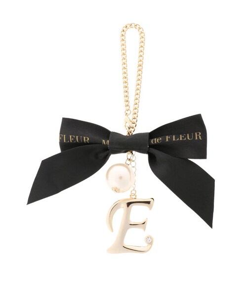 Maison de FLEUR(メゾンドフルール)の「イニシャルバッグチャーム(アクセサリー・A/C/D/F/H/I/K/L/M/N/R/S/T/Y/E/G/J・F)」の7枚目の写真