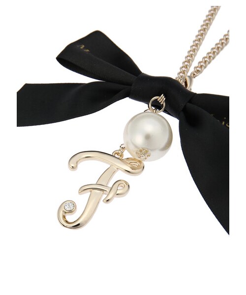 Maison de FLEUR(メゾンドフルール)の「イニシャルバッグチャーム(アクセサリー・A/C/D/F/H/I/K/L/M/N/R/S/T/Y/E/G/J・F)」の2枚目の写真