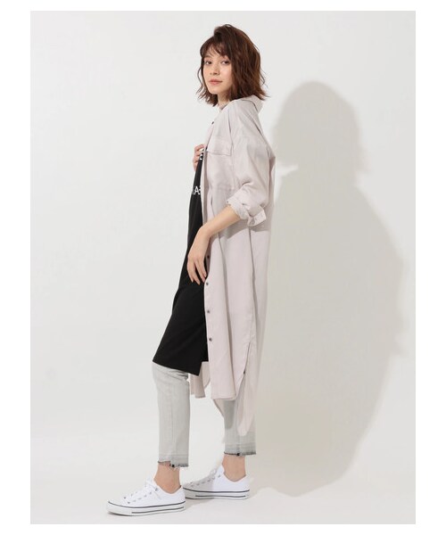 YECCA VECCA（イェッカヴェッカ）の「カットオフストレッチデニムパンツ（パンツ・ライトグレー/インディゴ・S/M/L）」の3枚目の写真