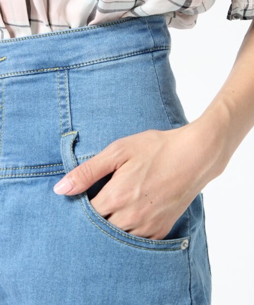 Heather（ヘザー）の「ヘザーＦＷハイウエストショートパンツ（パンツ・レディース・ホワイト/ライトブルー/ネイビー・Ｓ/Ｍ）」の9枚目の写真