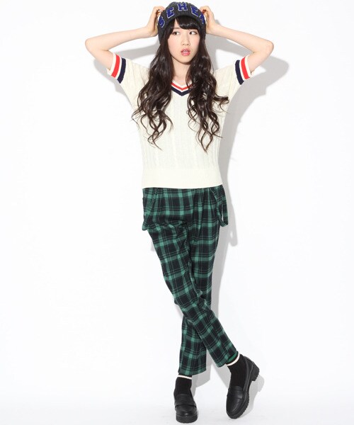 repipi armario（レピピ アルマリオ）の「サスツキチェックパンツ（パンツ・レディース・レッドチェック/グリーンチェック/ブラックチェック・ＸＳ/Ｍ）」の2枚目の写真