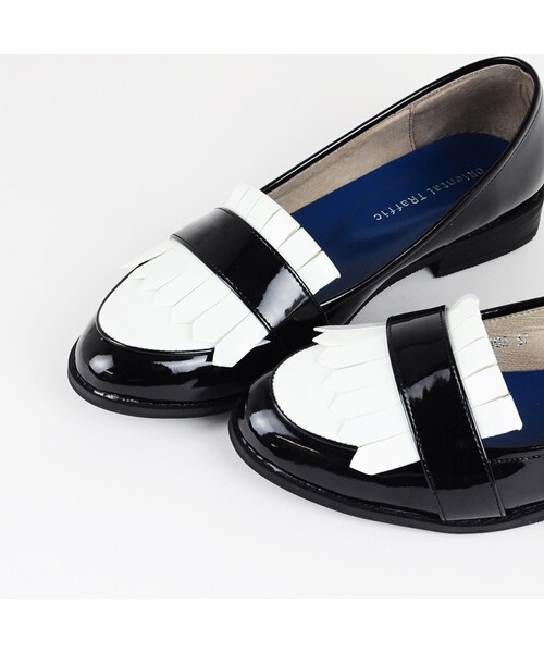 ORiental TRaffic（オリエンタルトラフィック）の「エナメルローファー（シューズ・レディース・ブラック/ブラック/ホワイト/ネイビー・34/35/36/37/38/39/40/41/42）」の8枚目の写真