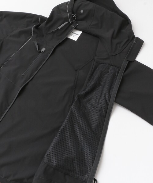 and wander（アンドワンダー）の「and wander UV shield jacket