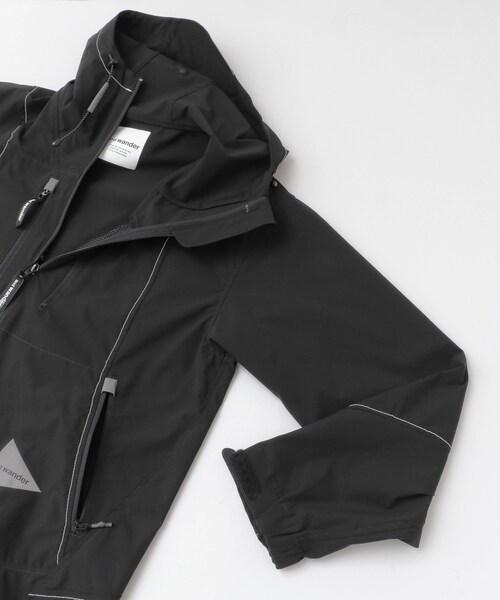 and wander（アンドワンダー）の「and wander UV shield jacket