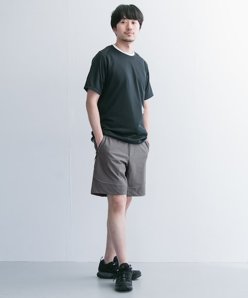 and wander（アンドワンダー）の「and wander trek short pants