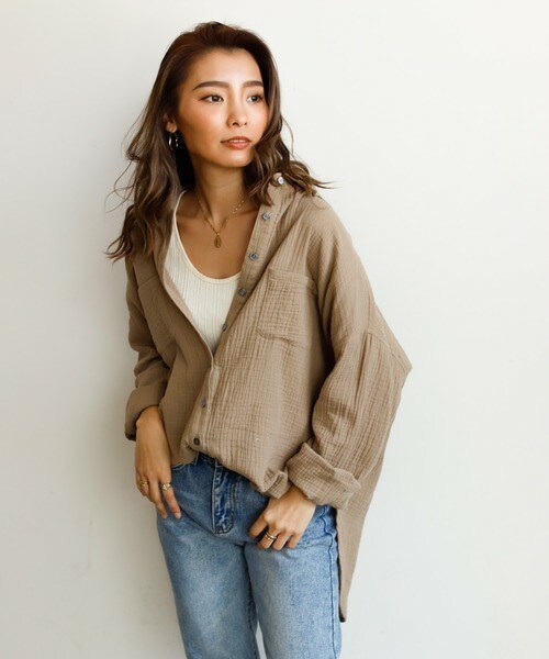 Auntie Rosa Holiday（アンティローザホリデー）の「ダブルガーゼルーズシャツ（シャツ/ブラウス・レディース・ホワイト/ブラック/ベージュ/ブルー/パープル・FREE）」の3枚目の写真