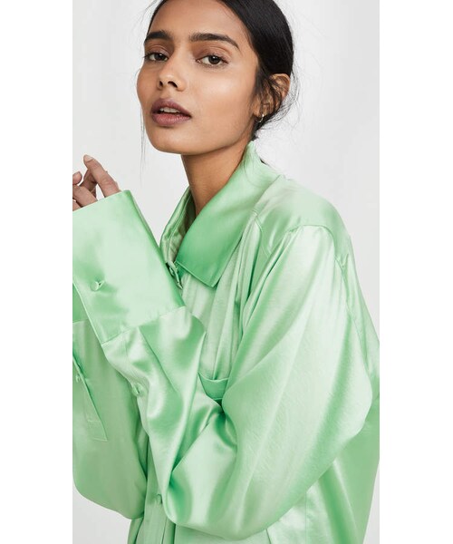 alexanderwang（アレキサンダーワン）の「Alexanderwang.T Wet Shine Oversized Button Down Shirt（トップス・レディース・Green・XS/S/M/L）」の5枚目の写真