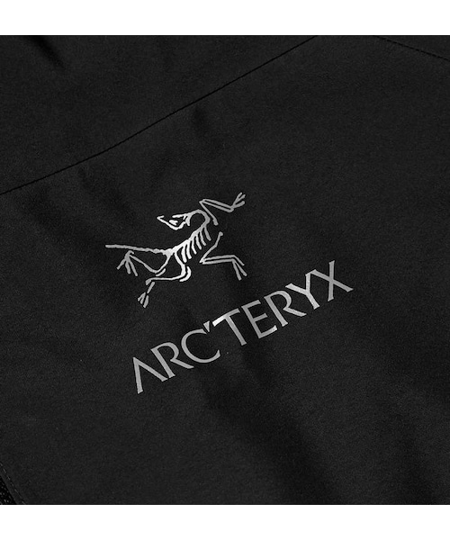 ARC'TERYX(アークテリクス)の「Arc'teryx Zeta Ar Slim-Fit Gore-Tex Hooded Jacket(テーラードジャケット・メンズ・Black・S/M/L/XL)」の2枚目の写真