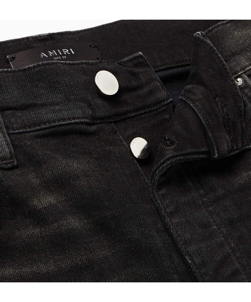 AMIRI（アミリ）の「Amiri Mx1 Skinny-Fit Panelled Distressed Stretch-Denim Jeans（デニムパンツ・メンズ・Black・Uk/us 28/Uk/us 29/Uk/us 30/Uk/us 31/Uk/us 32/Uk/us 33/Uk/us 34）」の2枚目の写真