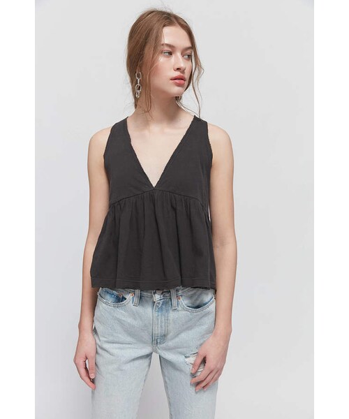 URBAN OUTFITTERS（アーバンアウトフィッターズ）の「Urban Outfitters UO Cali Plunging Babydoll Cami（その他アンダーウェア/インナー・レディース・White/Black/Blue・XS/S/M/L）」の7枚目の写真