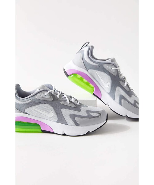 NIKE(ナイキ)の「Nike Air Max 200 Sneaker(スニーカー・レディース・Black/Pink/White・5/6/6.5/7/7.5/8/8.5/9/10/9.5)」の4枚目の写真