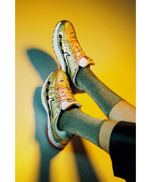 NIKE（ナイキ）の「Nike P-6000 Sneaker（スニーカー・レディース・Silver/Gold/White・6/7/8/5/6.5/7.5/8.5/9/9.5）」の3枚目の写真
