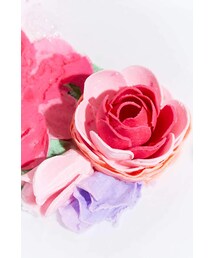 Urban Outfitters Bath Bouquet Floral-Scented Soap Petals