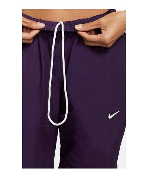 NIKE(ナイキ)の「Nike Cropped Track Pants(その他パンツ・レディース・Black/Pink/Purple・X-small/Small/Medium/Large)」の7枚目の写真