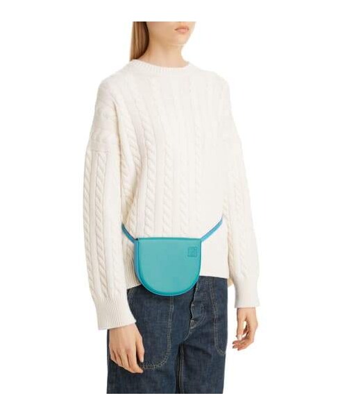 LOEWE（ロエベ）の「Loewe Heel Leather Crossbody Bag（ショルダーバッグ・レディース・Black/Green・One Size）」の3枚目の写真