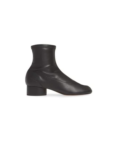 Maison Margiela(メゾンマルジェラ)の「Maison Margiela Tabi Stretch Boot(ブーツ・レディース・Black・7us / 37eu/11us / 41eu/7.5us / 37.5eu/8us / 38eu/8.5us / 38.5eu)」の2枚目の写真
