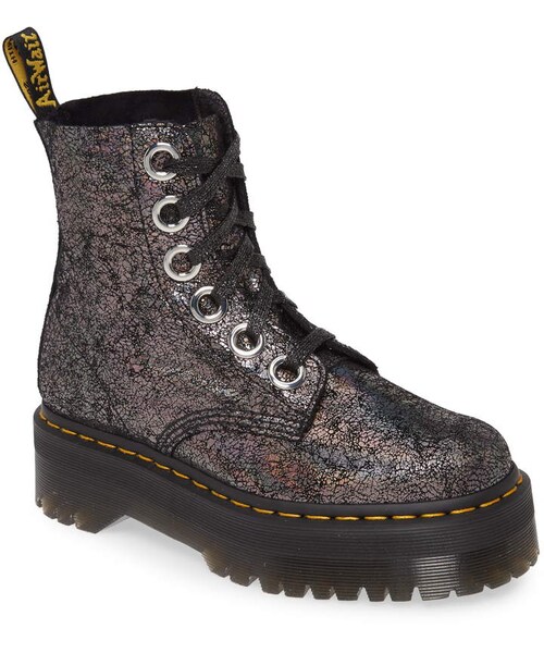 Dr. Martens(ドクターマーチン)の「Dr. Martens Molly Crackle Boot(ブーツ・レディース・Black/Metallic・10us/ 8uk/6us/ 4uk/7us/ 5uk/11us/ 9uk/8us/ 6uk/5us/ 3uk/9us/ 7uk)」の2枚目の写真