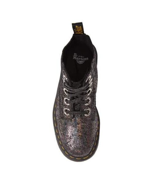 Dr. Martens(ドクターマーチン)の「Dr. Martens Molly Crackle Boot(ブーツ・レディース・Black/Metallic・10us/ 8uk/6us/ 4uk/7us/ 5uk/11us/ 9uk/8us/ 6uk/5us/ 3uk/9us/ 7uk)」の3枚目の写真