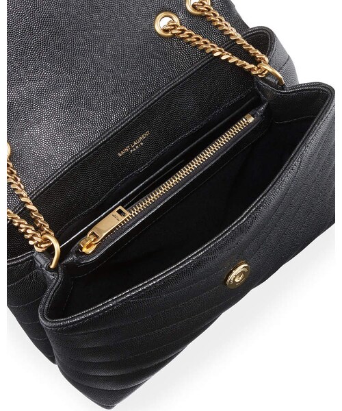 Saint Laurent(サンローラン)の「Saint Laurent Loulou Small Pebbled Leather V-Flap Shoulder Bag(ショルダーバッグ・レディース・Black・One Size)」の4枚目の写真