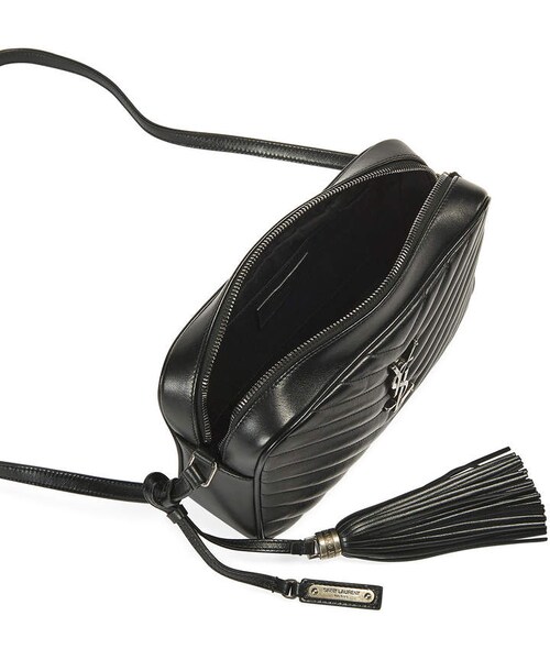 Saint Laurent(サンローラン)の「Saint Laurent Lou Medium YSL Monogram Calfskin Camera Crossbody Bag - Aged Silver Hardware(ショルダーバッグ・レディース・Pink/Gray/Black・One Size)」の7枚目の写真