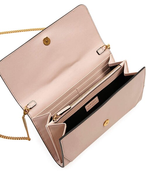 VERSACE（ヴェルサーチ）の「Versace Virtus Evening Leather Wallet on Chain（ハンドバッグ・レディース・Pink/Black・One Size）」の6枚目の写真