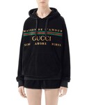 Gucci的「Gucci Chenille Logo Embroidered Oversized Hoodie（運動衫）」