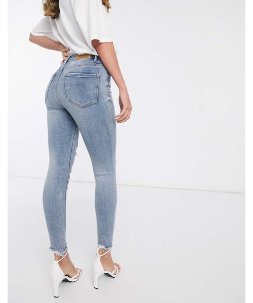 stradivarius（ストラディバリウス）の「Stradivarius high waist skinny jeans with rips in medium wash（デニムパンツ・レディース・Blue・34/36）」の2枚目の写真