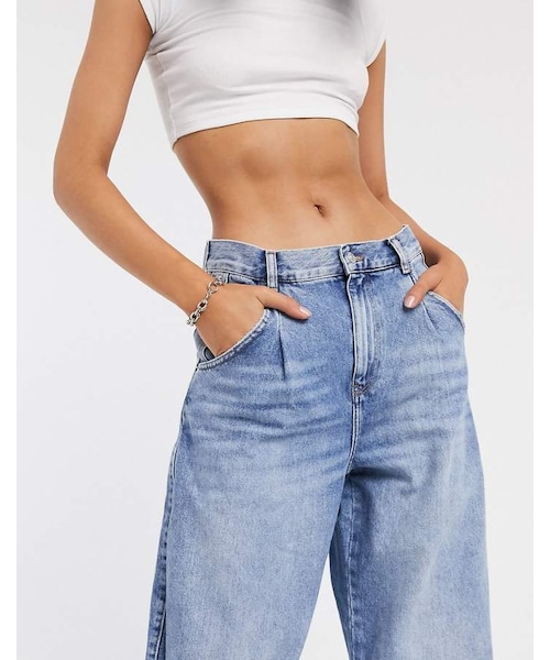 Bershka（ベルシュカ）の「Bershka slouchy jeans in medium blue（デニムパンツ・レディース・Blue・38）」の3枚目の写真