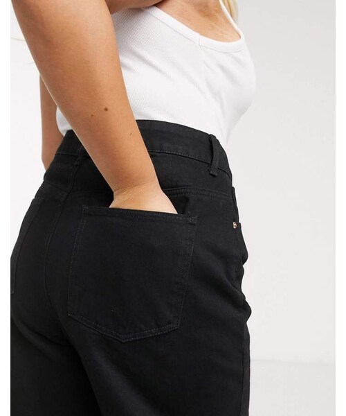 asos（エイソス）の「Asos Curve ASOS DESIGN Curve High rise 'relaxed' dad jeans in washed black（デニムパンツ・レディース・Black・24 L32）」の3枚目の写真