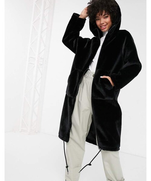 Monki（モンキ）の「monki Faux Fur Hooded Midi Coat In Black（）」 Wear